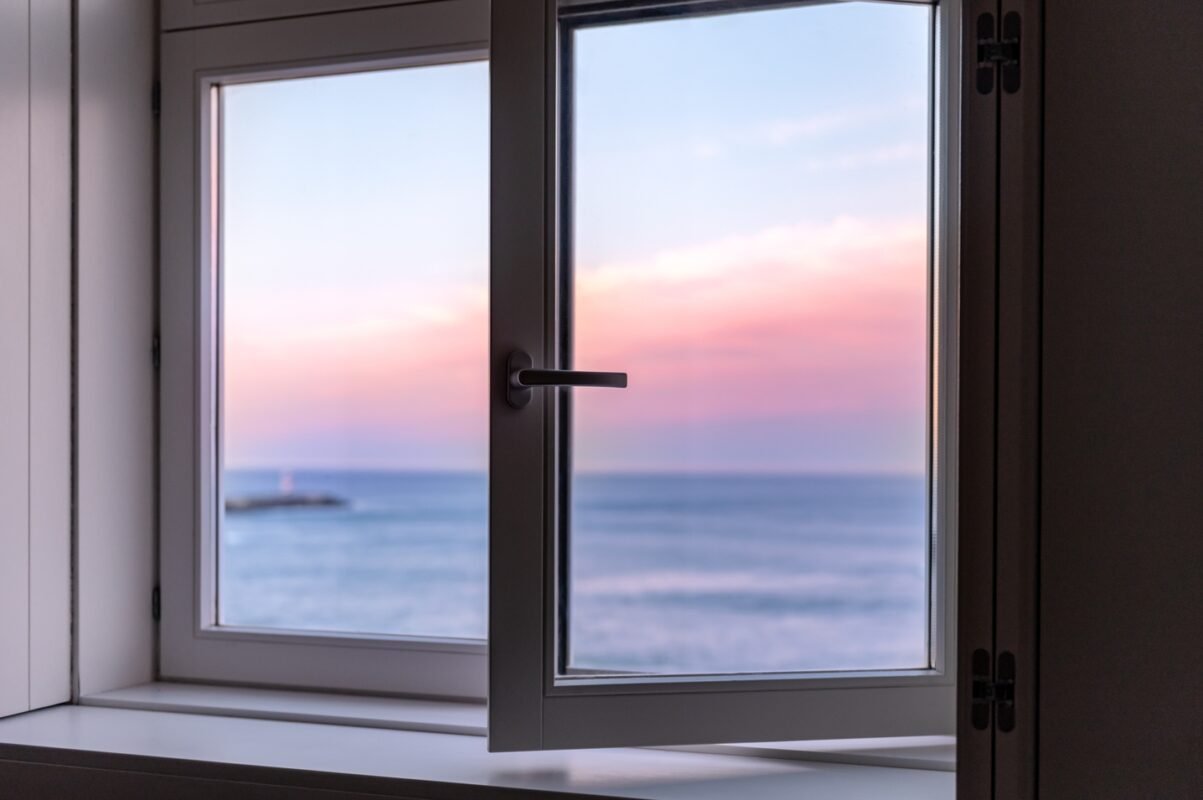 ventilacion con ventanas abatibles